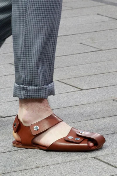 Look 32